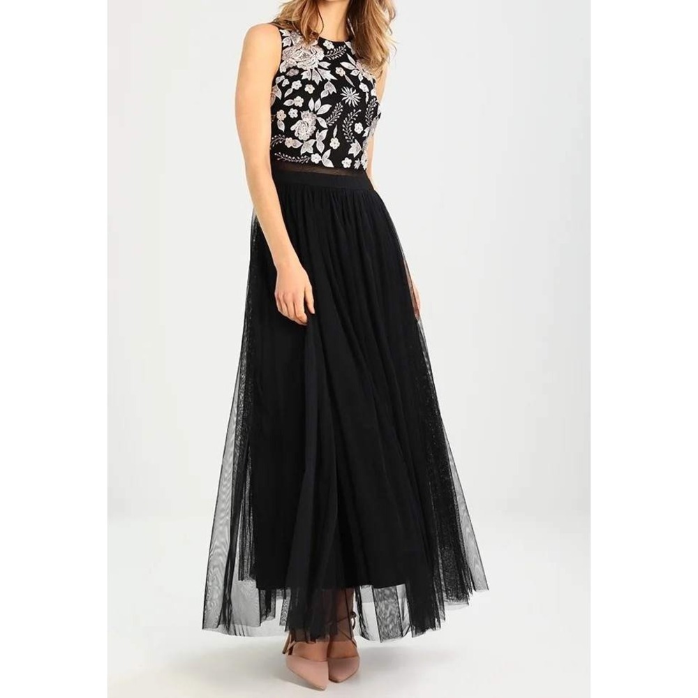 Betsy & Adam Black Floral Embroidered Sequin Tulle Formal Gown Dress Size 2